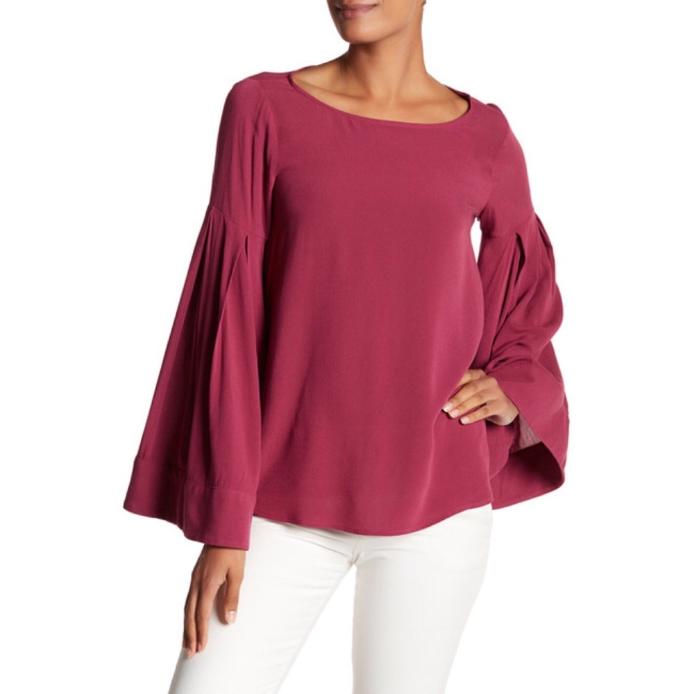 Ro & De Bell Sleeve Top